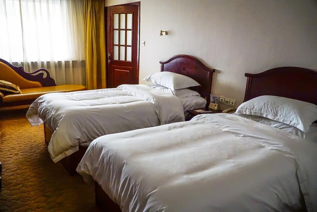 Chengdu Grand Hotel ภายนอก รูปภาพ